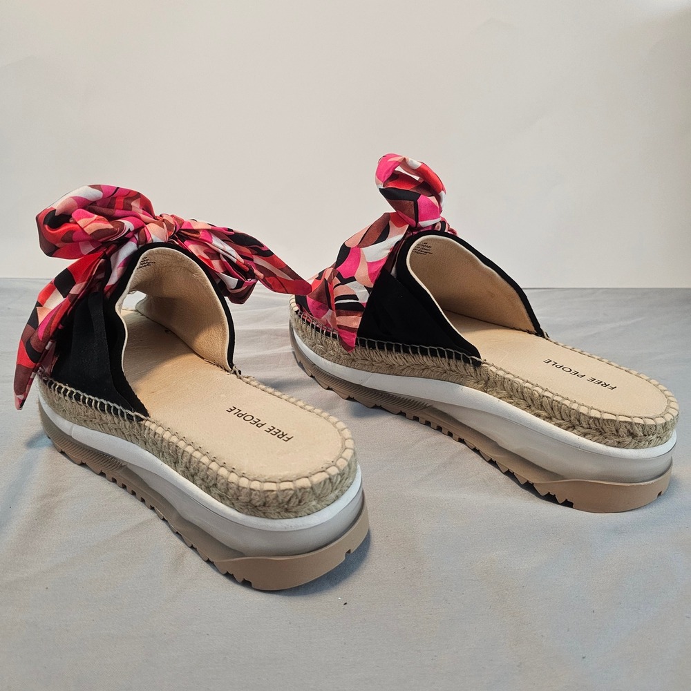 Free People 38 (7.5) Chapmin Floral Platform Slip On Sport Sandal NWOT NWOB $178 - Picture 3 of 12